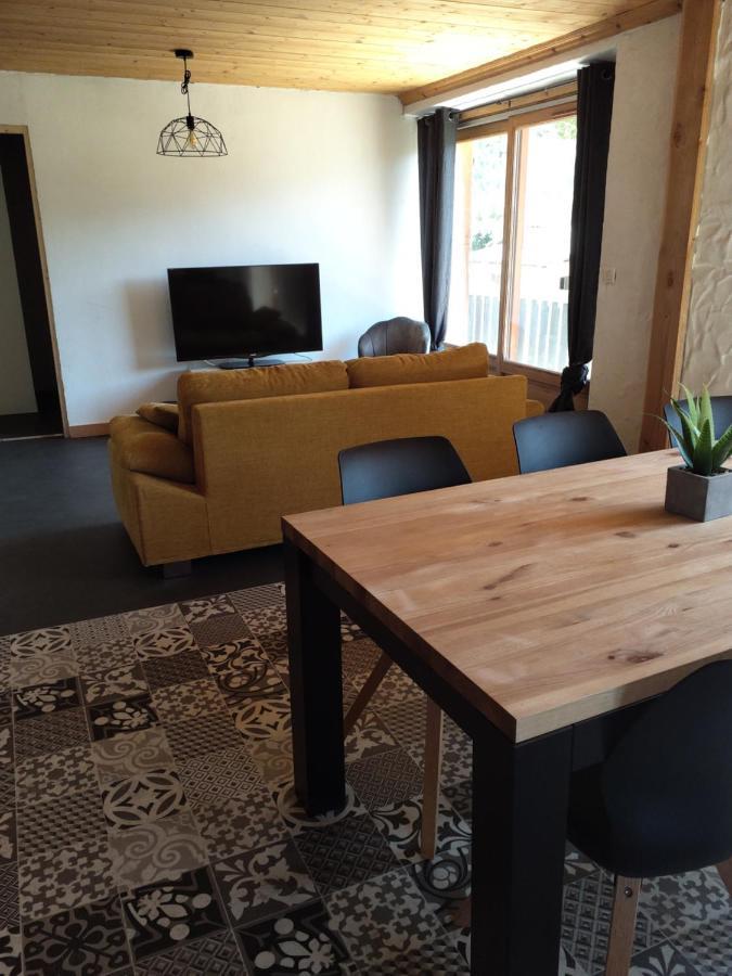 Tres bel appartement dans une maison avec SPA Séez Extérieur photo